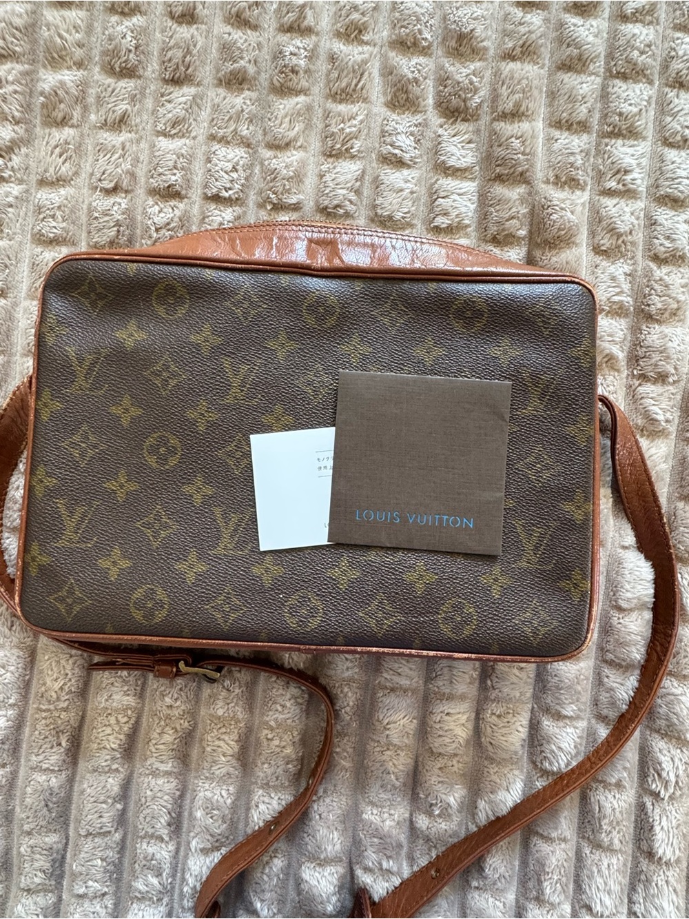 Louis Vuitton Monogram Sac Bandouliere Shoulder Bag - Picture 2 of 6